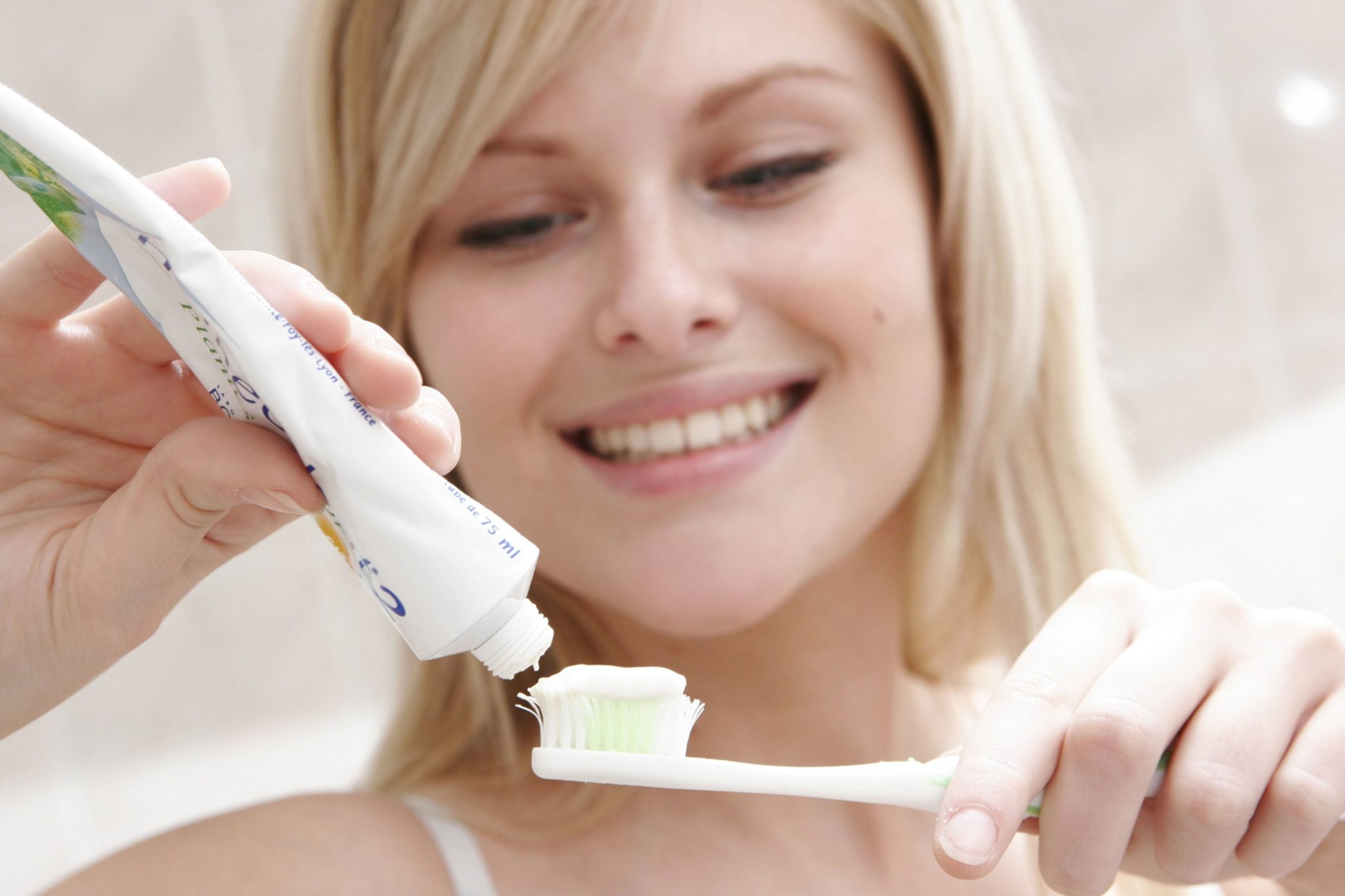 Buy White Toothpaste Online
